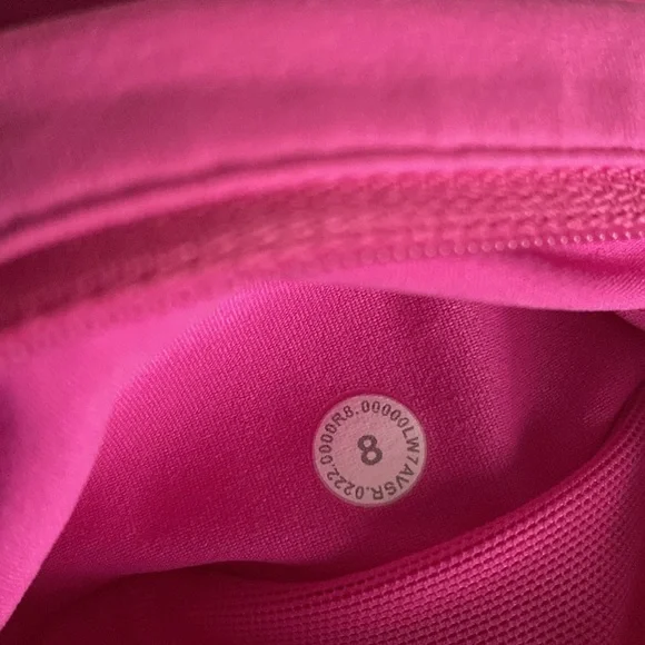 Lululemon shorts size 8 - Picture 7 of 7